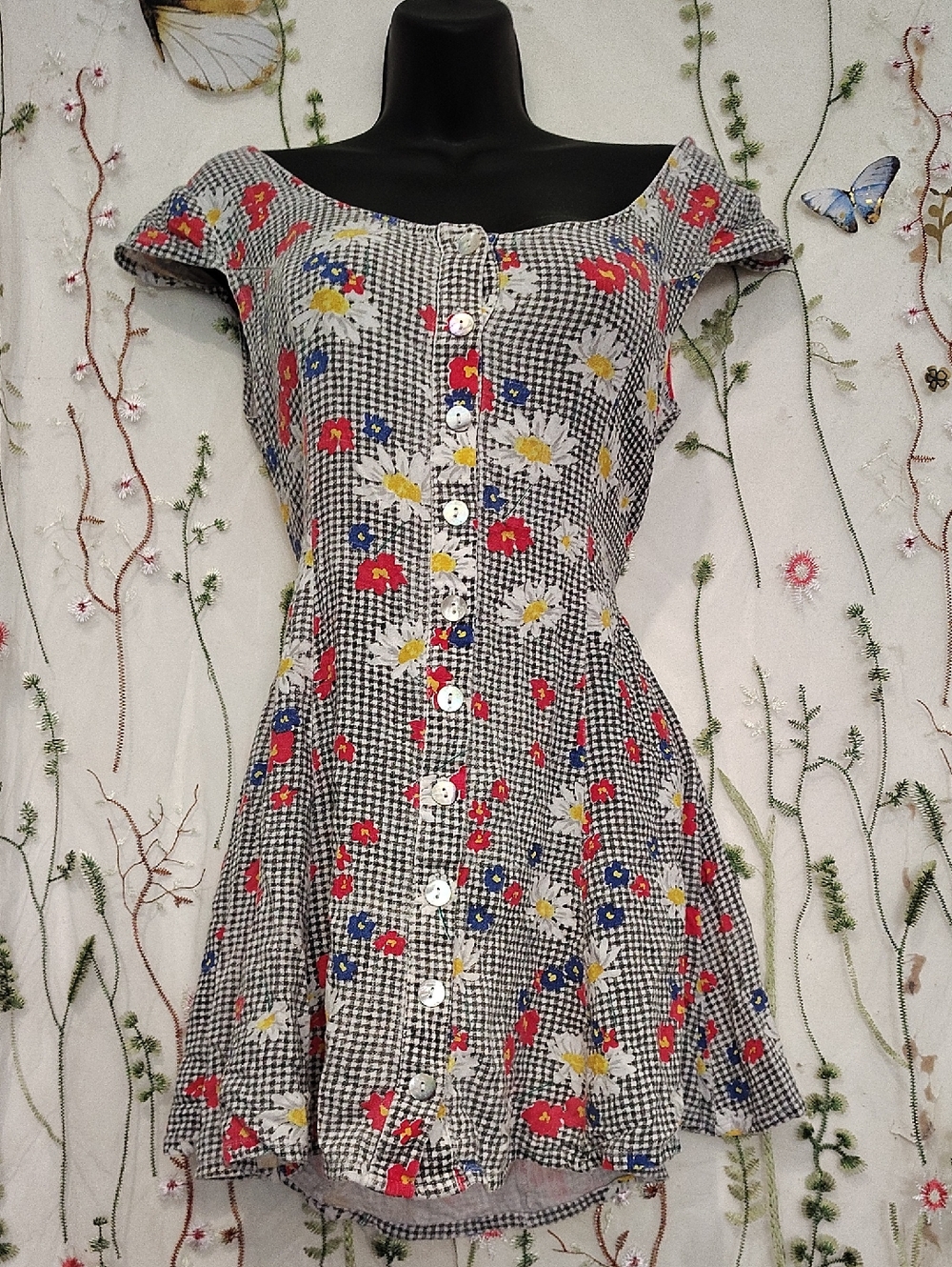 Black & White Gingham Floral Button-Front Dress Beautiful Color Excellent Cond.